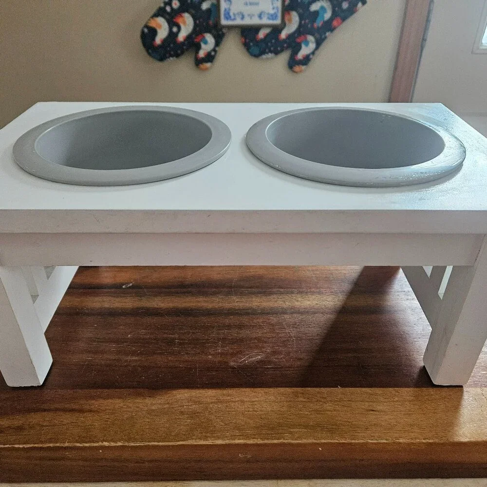 elevated wooden pet bowls